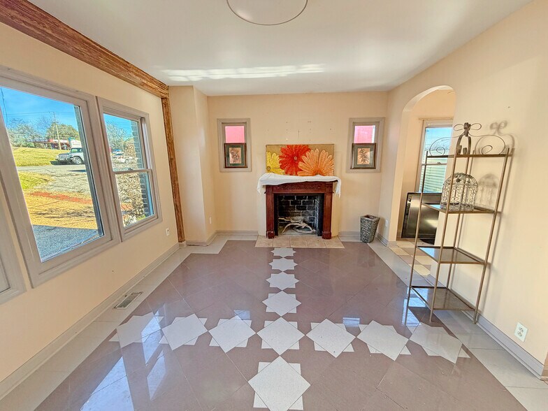 More Photos Of 1022 Virginia Ave, Nashville Office For Sale