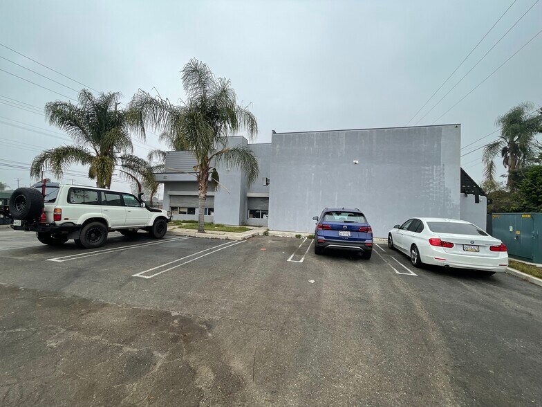 More Photos Of 961 W Compton Blvd, Compton Freestanding For Sale