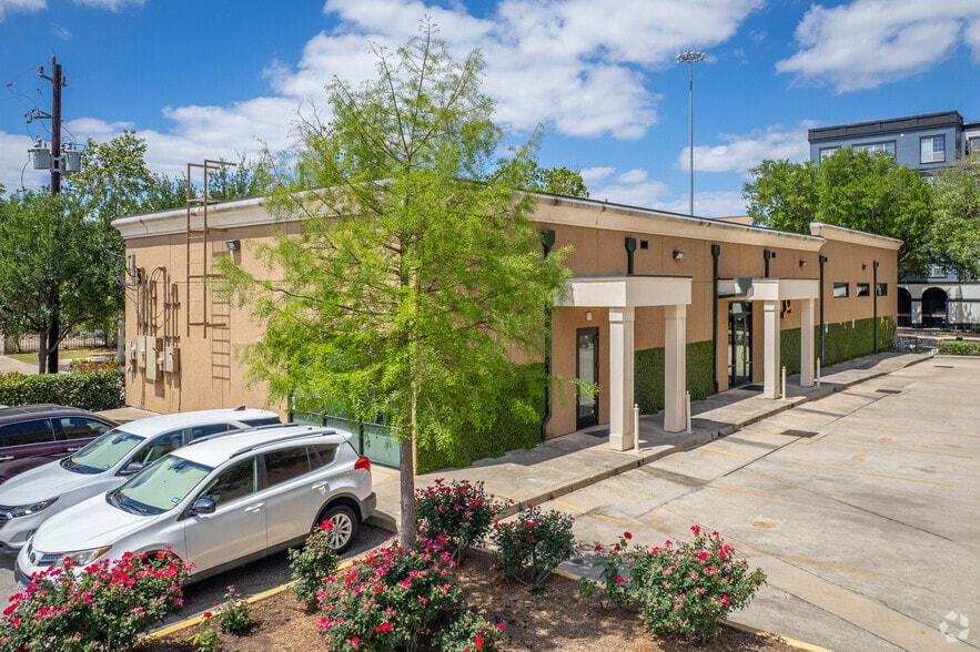 More Photos Of 3415 Louisiana St, Houston Storefront For Lease