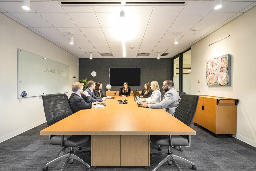 More Photos Of 121 Perimeter Ctr W, Atlanta Coworking Space