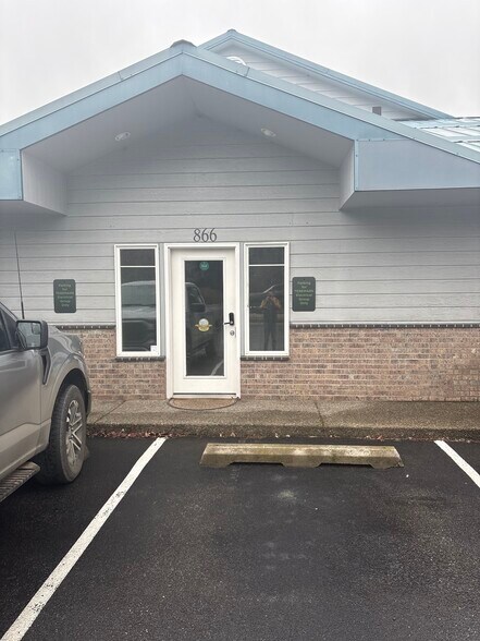 More Photos Of 866-870 W Hayden Ave, Hayden Office For Lease