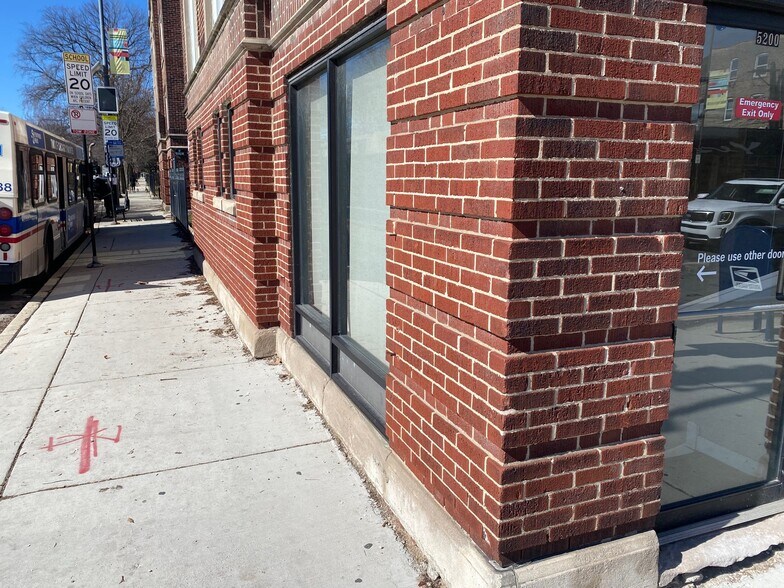 More Photos Of 5202-5216 N Damen Ave, Chicago Apartments For Lease