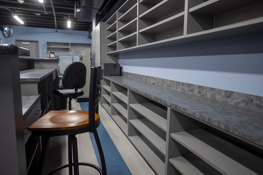 More Photos Of 25000 US 59 Rd, El Campo Flex For Sale