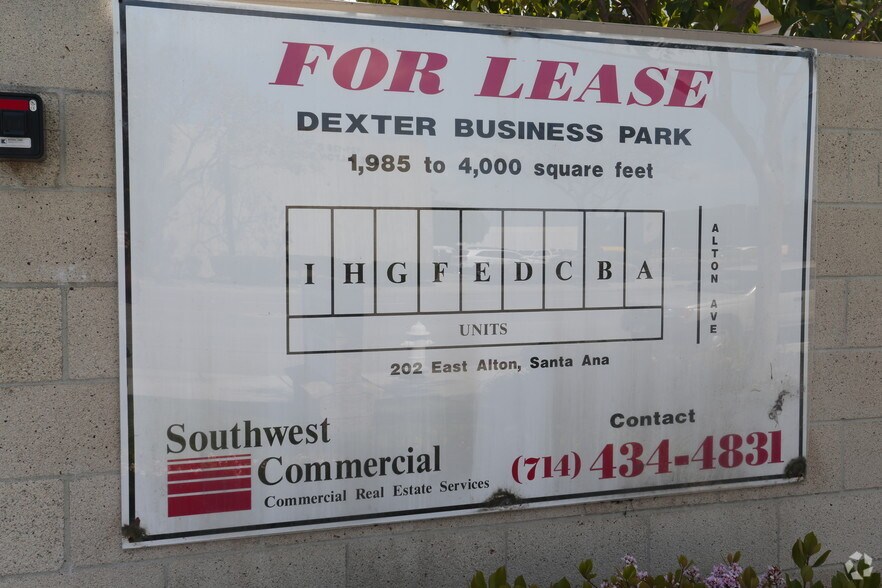 More Photos Of 202 E Alton Ave, Santa Ana Warehouse For Lease