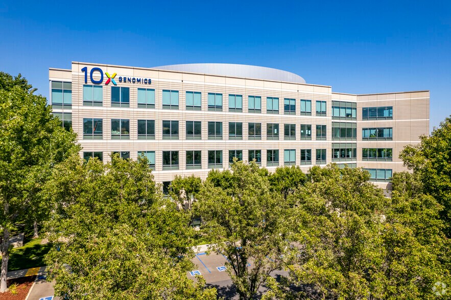 More Photos Of 6210 Stoneridge Mall Rd, Pleasanton Office For Lease