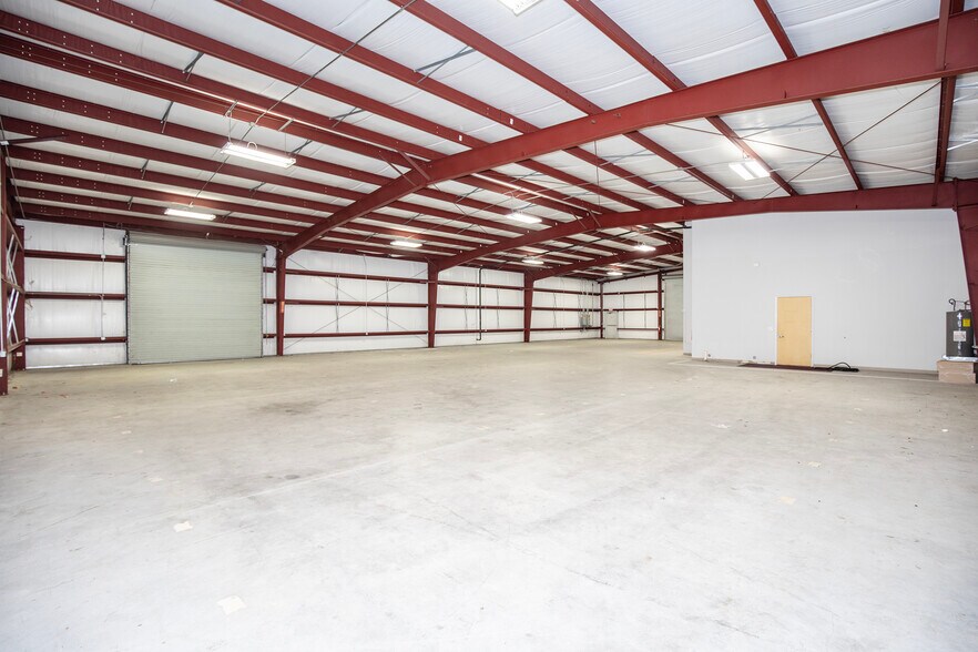 More Photos Of 1201 Butler Rd, League City Warehouse For Lease