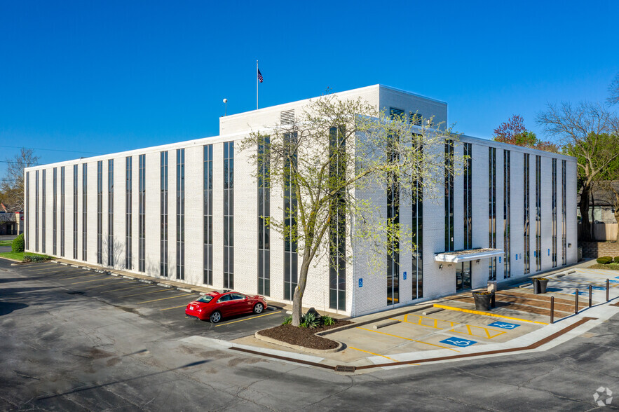 Primary Photo Of 5750 W 95th St, Overland Park Office For Lease