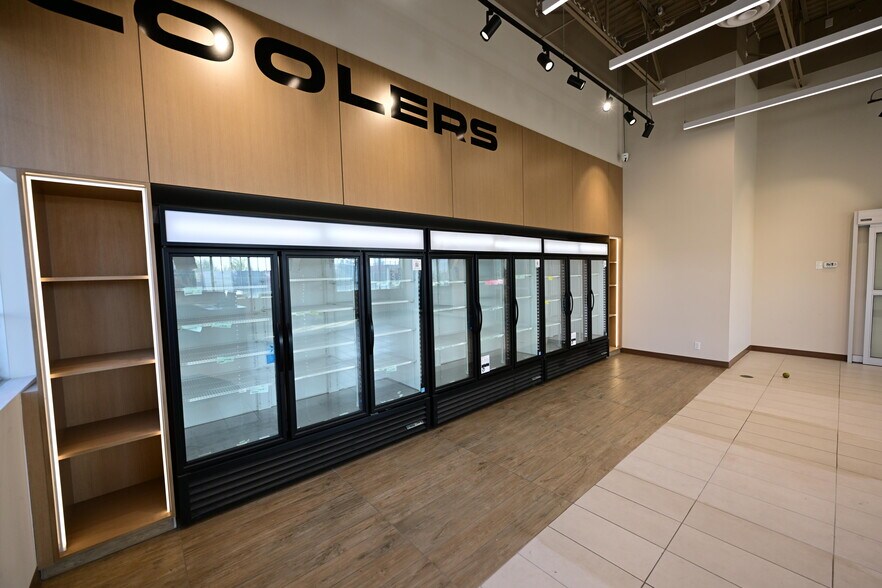 More Photos Of 28 Strathmoor Dr, Sherwood Park General Retail For Lease