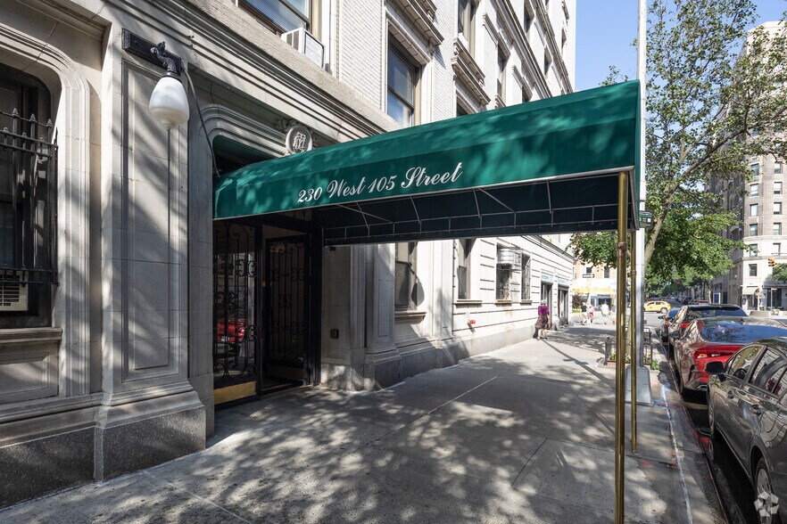 More Photos Of 2736-2738 Broadway, New York Apartments For Lease