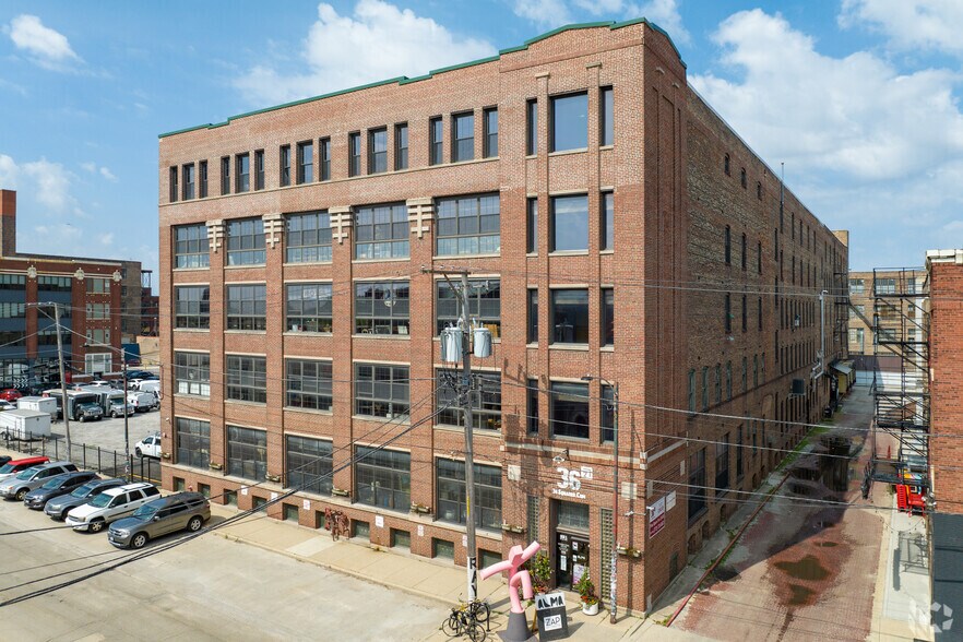 More Photos Of 3636 S Iron St, Chicago Light Distribution For Lease