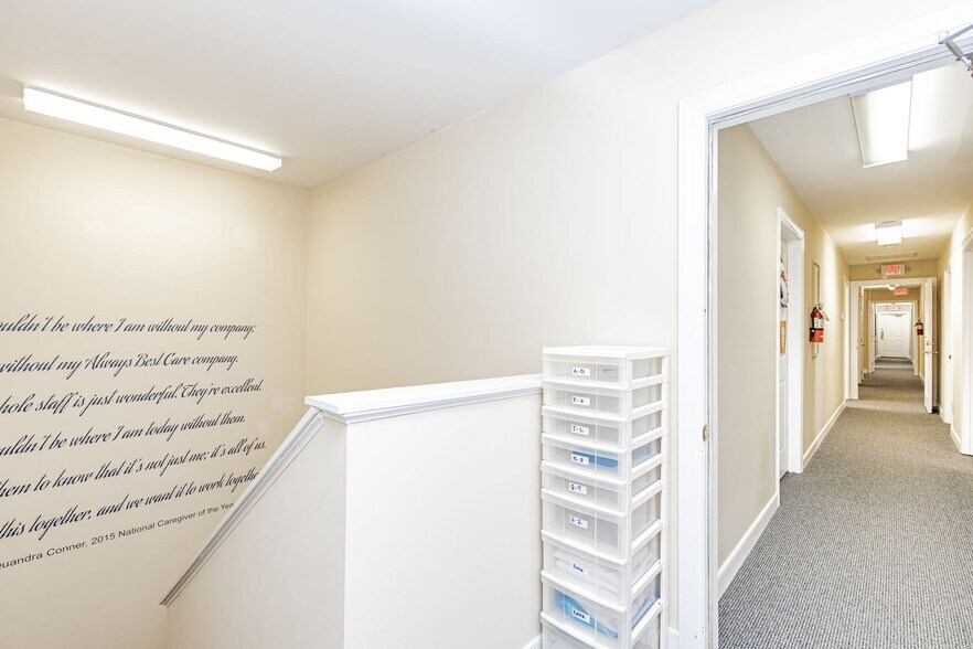 More Photos Of 10810 Hasty Ln, Midlothian Office For Lease
