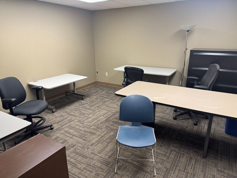 More Photos Of 2709 McGraw Dr, Bloomington Office Residential For Sale