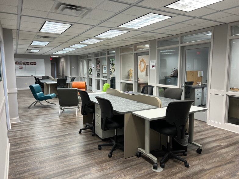 More Photos Of 4190 S Plaza Trl, Virginia Beach Office For Lease