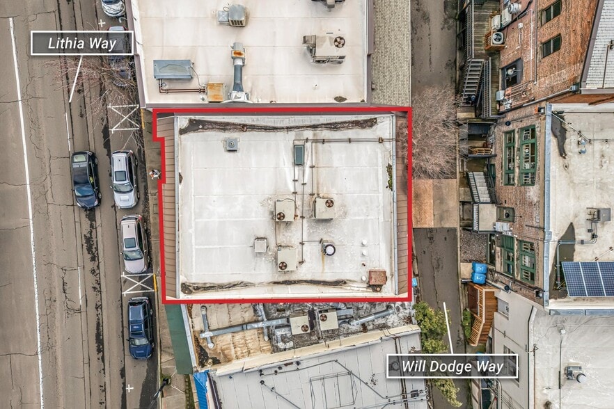 More Photos Of 116 Lithia Way, Ashland General Retail For Sale