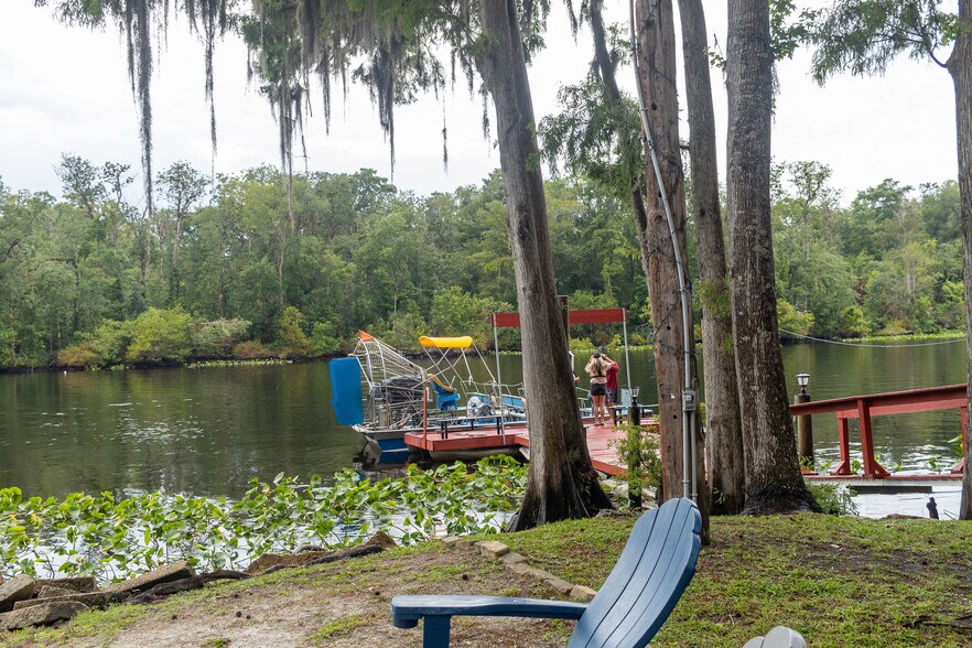 More Photos Of 217 Butler Dr, Satsuma Trailer Camper Park For Sale