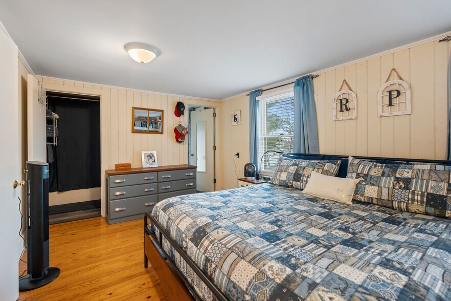 More Photos Of 6692 Valwood Rd, Conover Specialty For Sale