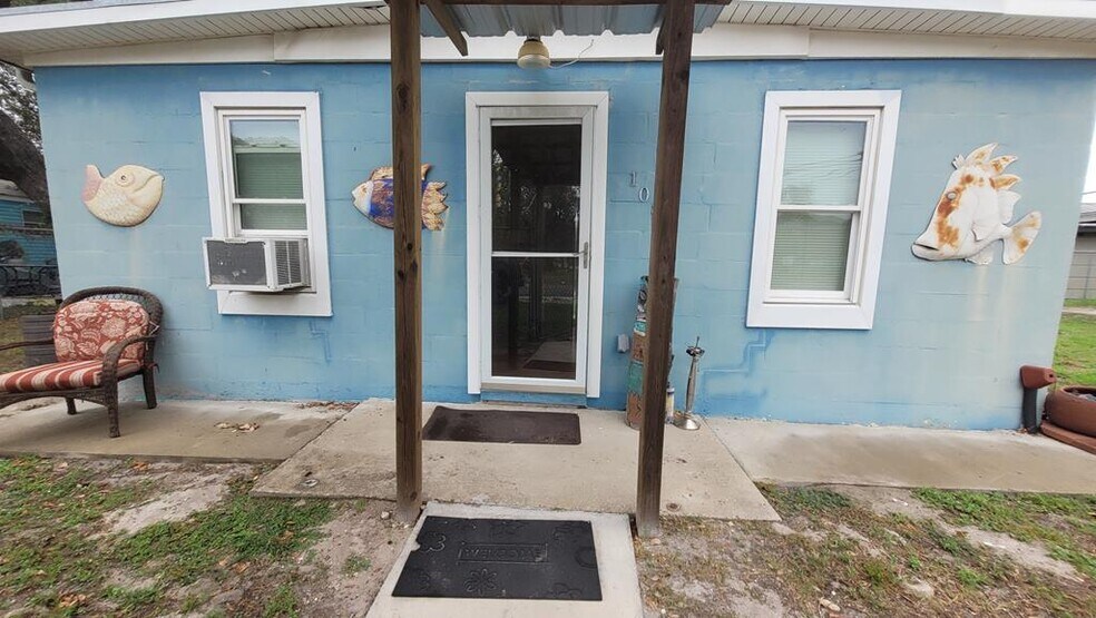 Primary Photo Of 108 Hood St, Rockport Storefront Retail Residential For Sale
