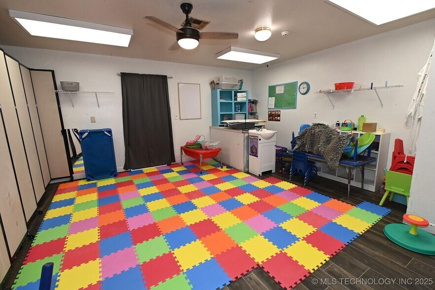 More Photos Of 1104 Campbell Rd, Warner Freestanding For Sale