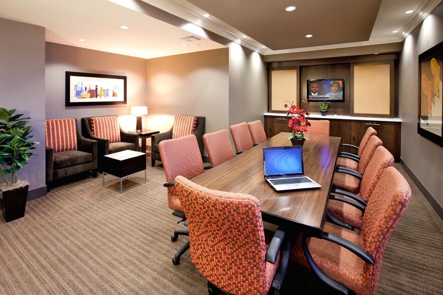 More Photos Of 421 W Broadway, Long Beach Multifamily For Sale