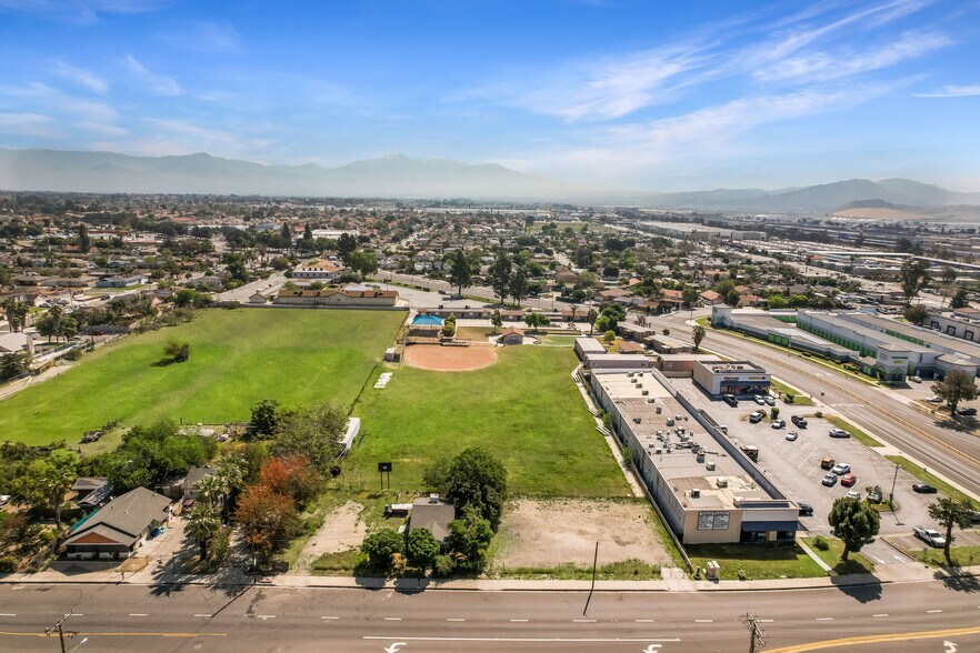 More Photos Of 9904 Bloomington Ave, Bloomington Specialty For Sale