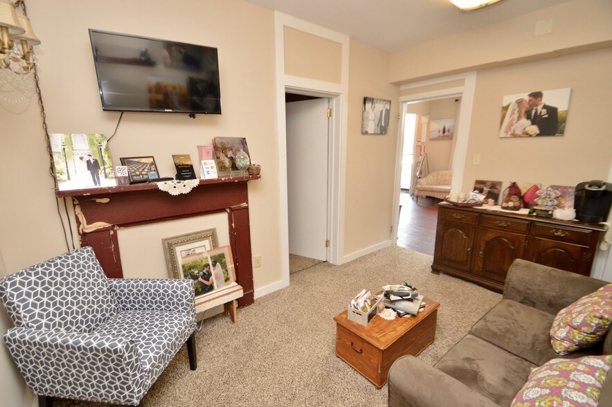 More Photos Of 126-128 E Broad St, Bethlehem Office Residential For Sale