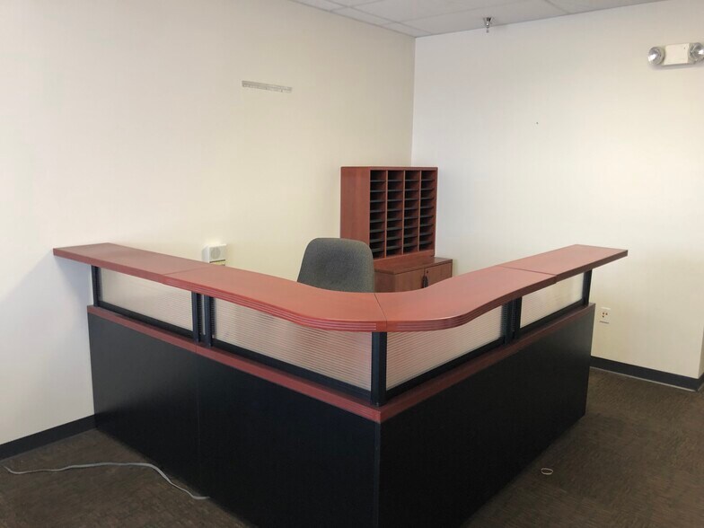 More Photos Of 2901 S Madison St, Wichita Manufacturing For Lease