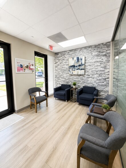 More Photos Of 9723 Northcross Center Ct, Huntersville Office For Lease