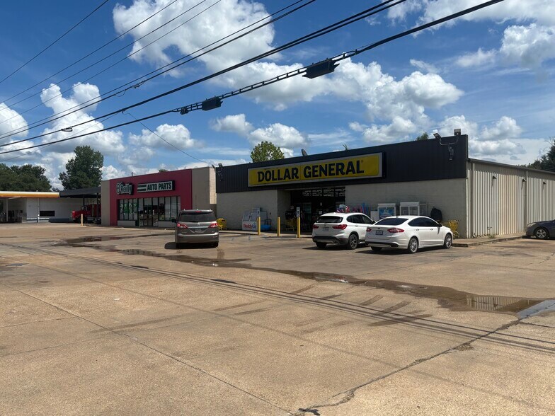 More Photos Of 611 W Madison St, Houston Freestanding For Sale