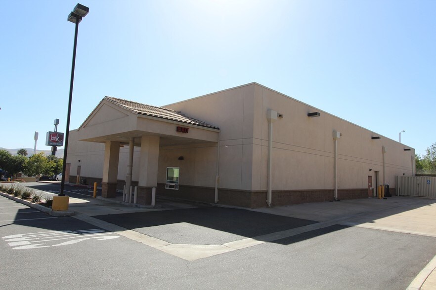 More Photos Of 27983 Sloan Canyon Rd, Castaic Drugstore For Sale