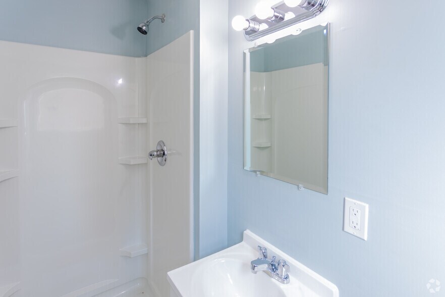 More Photos Of 7743 Reading Rd, Cincinnati Apartments For Sale