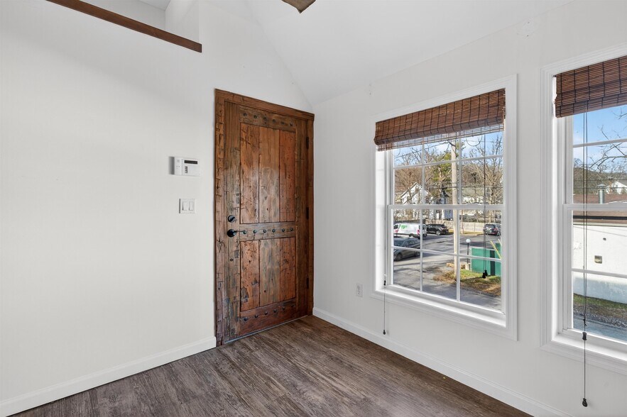 More Photos Of 531 Route 32, Highland Mills Office For Sale