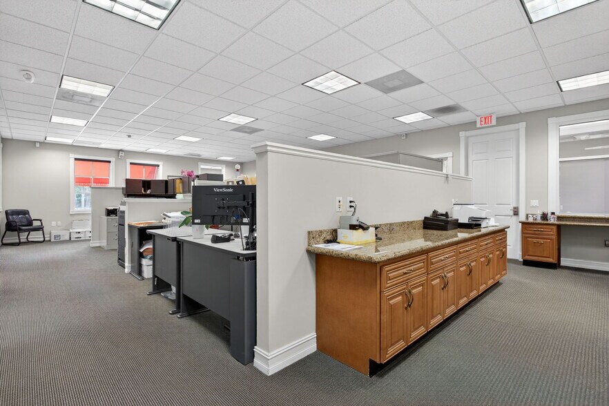 More Photos Of 5521 N University Dr, Coral Springs Office For Sale