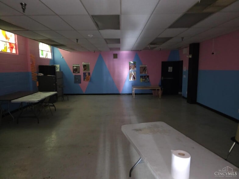More Photos Of 2612 Gilbert Ave, Cincinnati Light Manufacturing For Sale