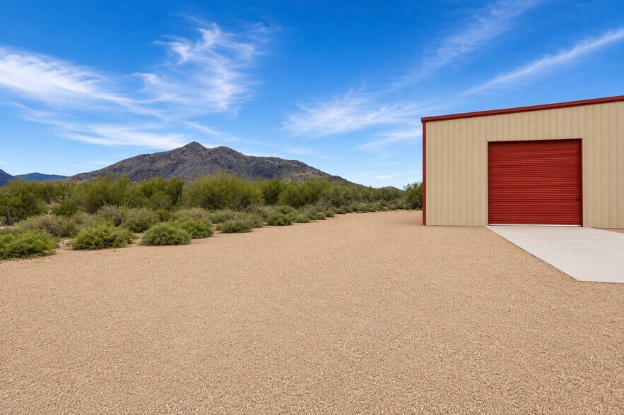 More Photos Of 34755 N 51st St, Cave Creek Warehouse For Lease