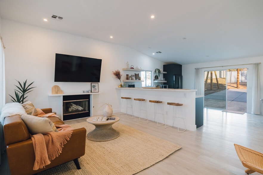 More Photos Of 60323 Granada Dr, Joshua Tree Specialty For Sale