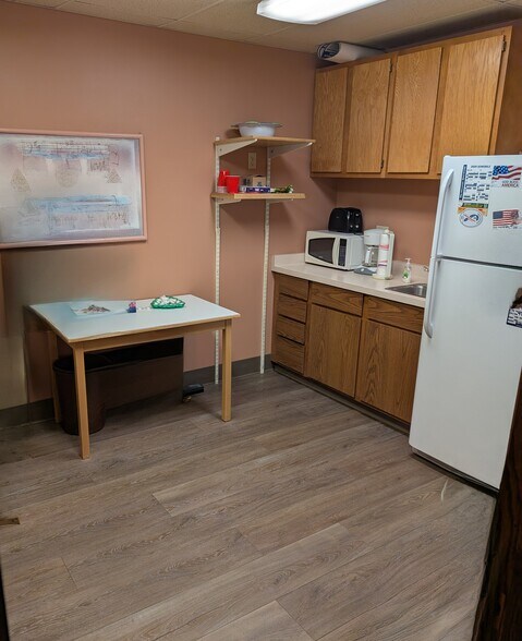 More Photos Of 10701 W Lincoln Ave, Milwaukee Coworking Space