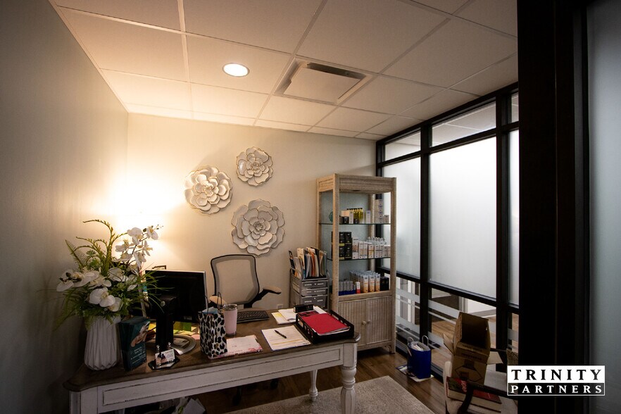 More Photos Of 1701 St. Julian Pl, Columbia Medical For Sale