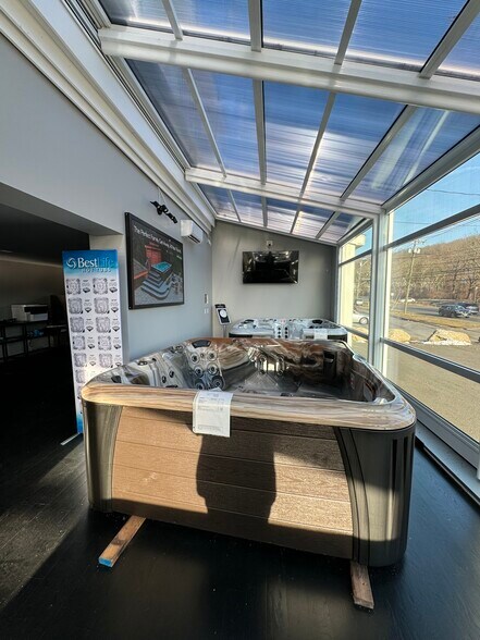 More Photos Of 57 New Haven Rd, Seymour Storefront For Lease