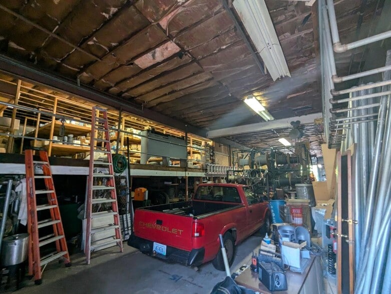 More Photos Of 21 Pommenville St, Pawtucket Warehouse For Sale