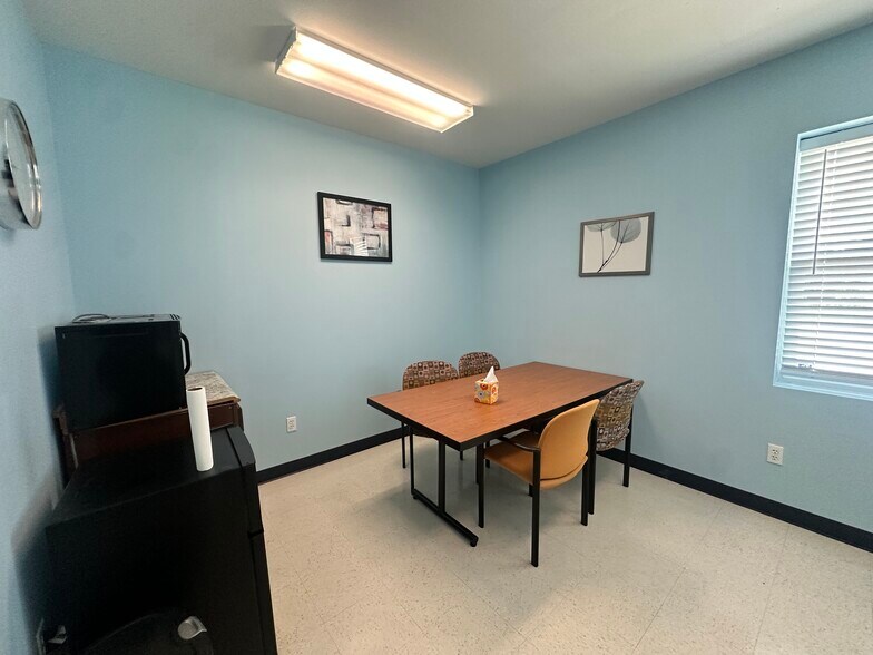 More Photos Of 200 W College Ave, Devine Medical For Sale