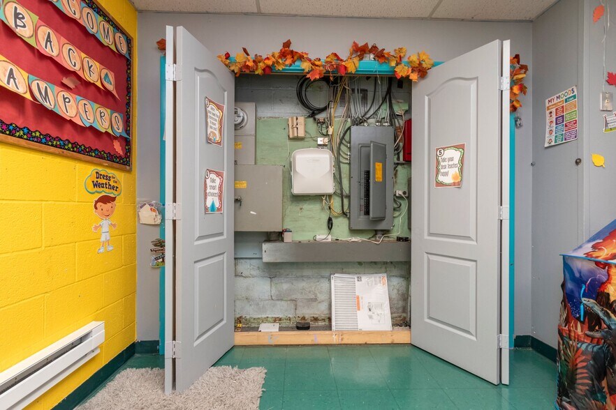 More Photos Of 211 Wise Ave, Dundalk Schools For Sale