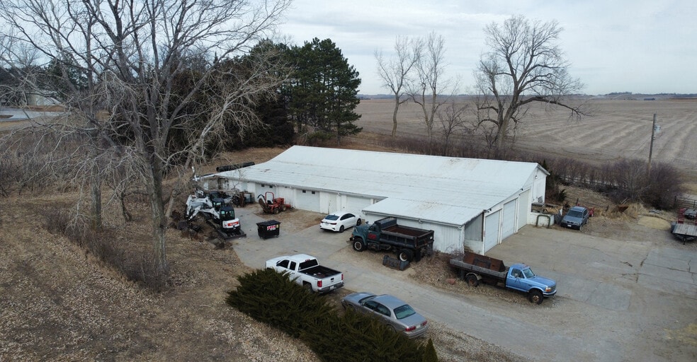 Primary Photo Of 16205 Pawnee Rd, Bennington Service For Sale
