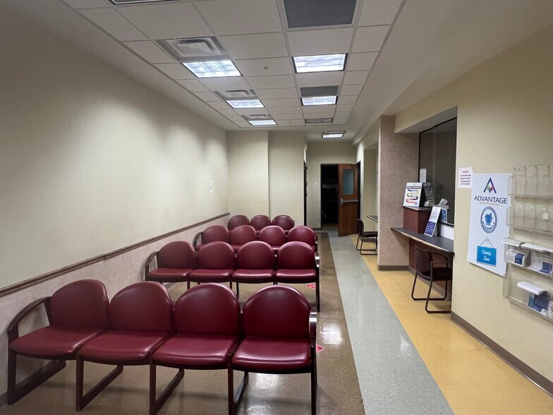 More Photos Of 60 E Warren Ave, Detroit Medical For Lease