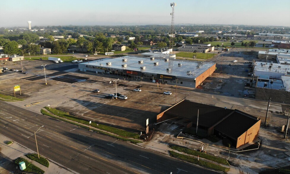 More Photos Of , Champaign General Retail For Sale