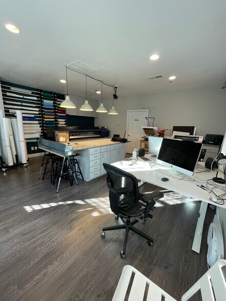 More Photos Of 3380 Trickum Rd, Woodstock Office Residential For Sale