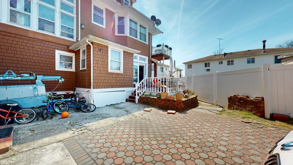 More Photos Of 3108 Healy Ave, Far Rockaway Apartments For Sale