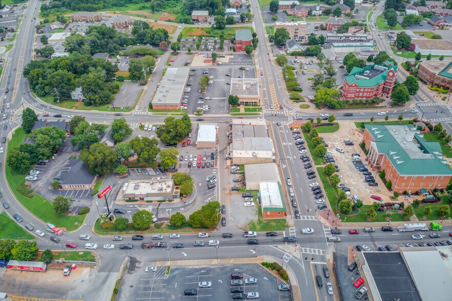 More Photos Of 115 W Court House Sq, Cumming Medical For Sale