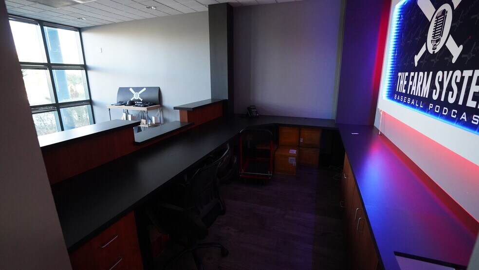 More Photos Of 731 Pilot Rd, Las Vegas Light Distribution For Lease