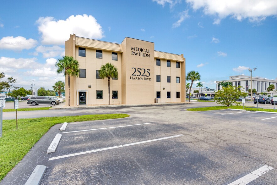 More Photos Of 2525 Harbor Blvd, Port Charlotte Medical For Lease