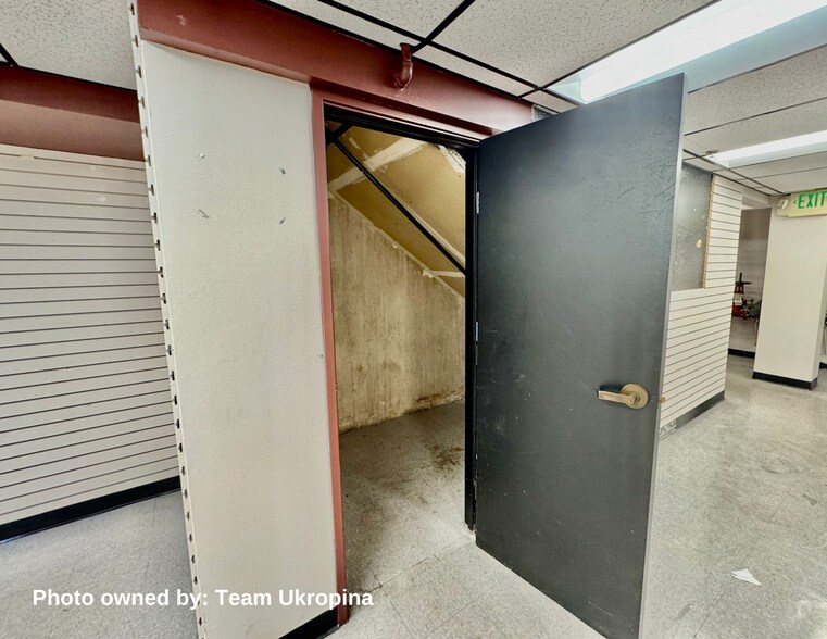 More Photos Of 45-47 E Colorado Blvd, Pasadena Storefront Retail Office For Lease